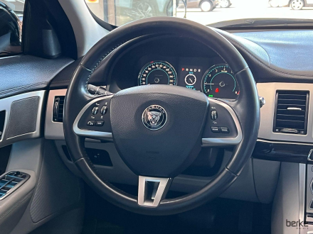 XF 2.0 GTDI LUXURY 240cv Aut. 