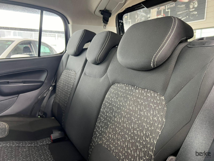 Uno ATTRACTIVE 1.0 8V 4P