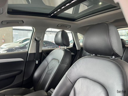 Q3 2.0 Ambiente TFSI Quat. 170/180cv S-tronic 5p