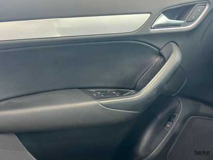 Q3 2.0 Ambiente TFSI Quat. 170/180cv S-tronic 5p